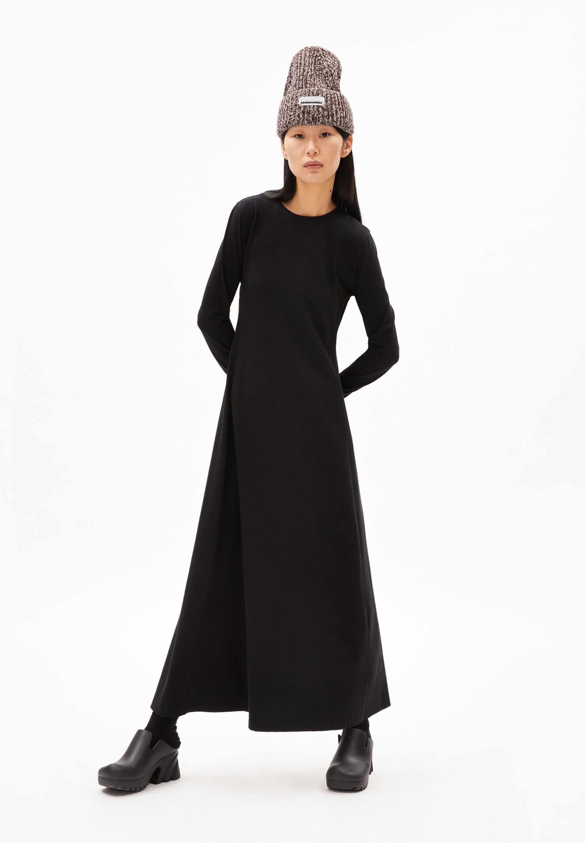 30005530-105_411